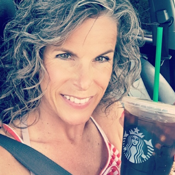 Meet your Posher, Kim - Picture 3 of 5